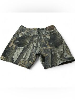Vintage 90s Wrangler Realtree Camo Shorts Size 30